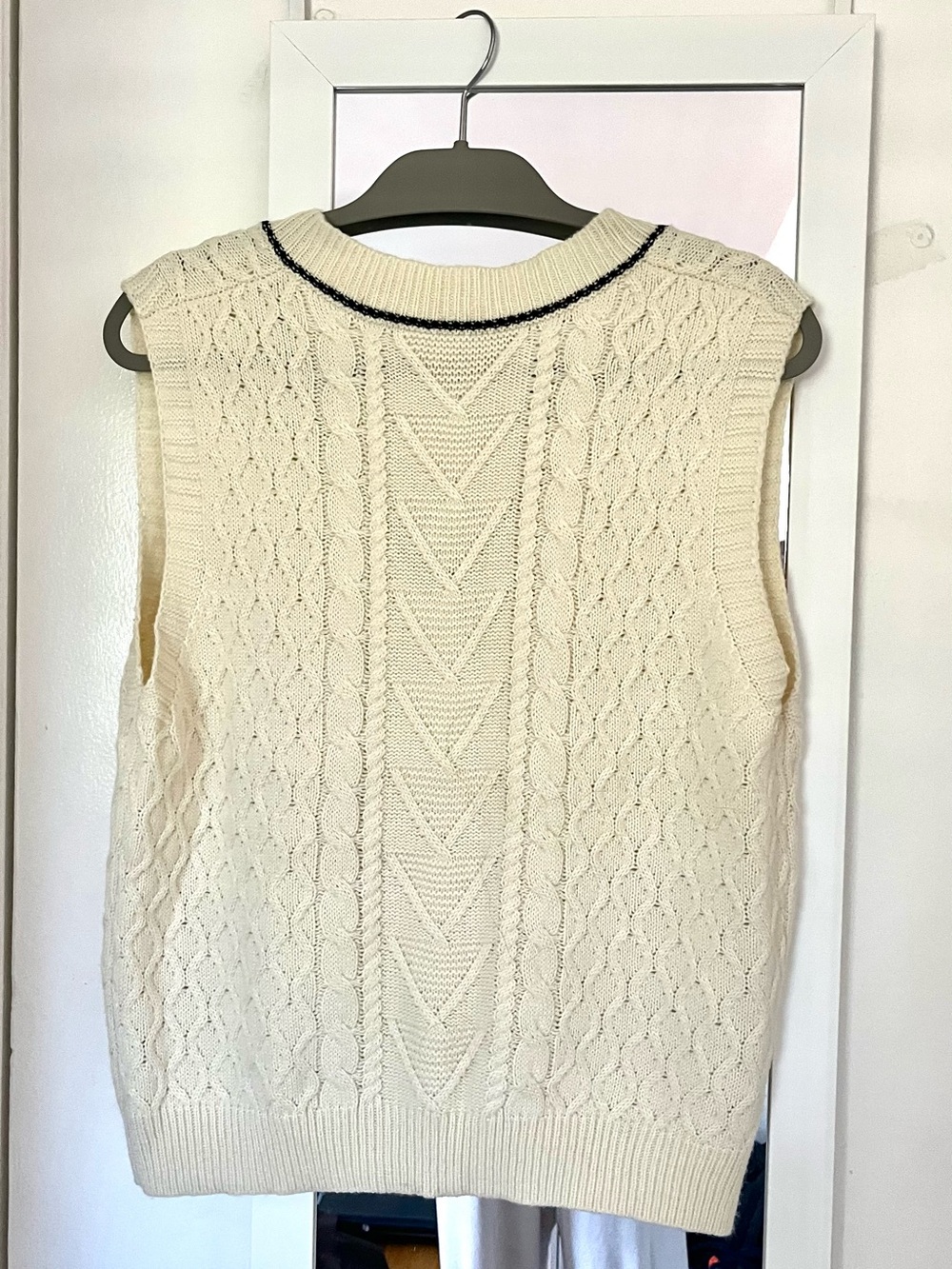 Cream Cable Knit V-Neck Sweater Vest - Picture 3 of 3